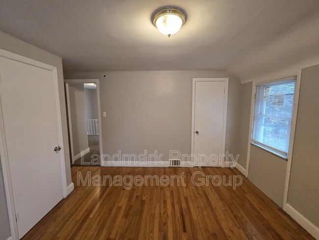 Building Photo - 10978 Craft St