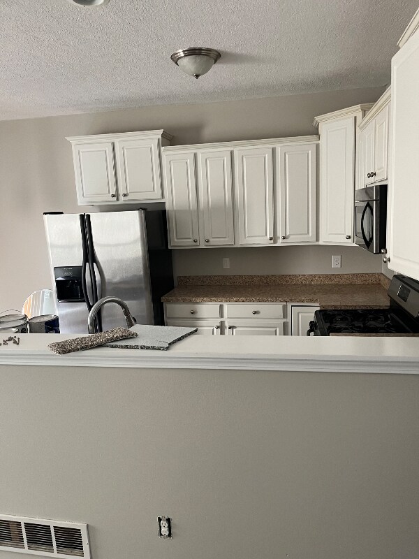 Building Photo - 1153 Park Dr