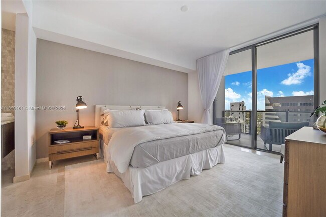 Building Photo - 88 SW 7th St