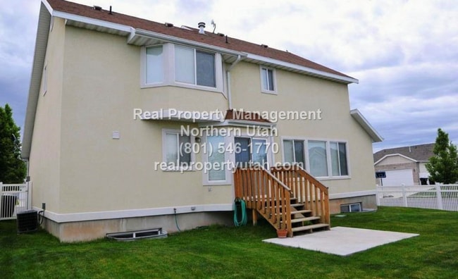 Building Photo - 3 Bedroom Home in Clearfield Coming Soon!