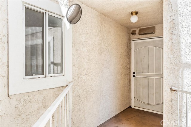 Building Photo - 628 Daisy Ave