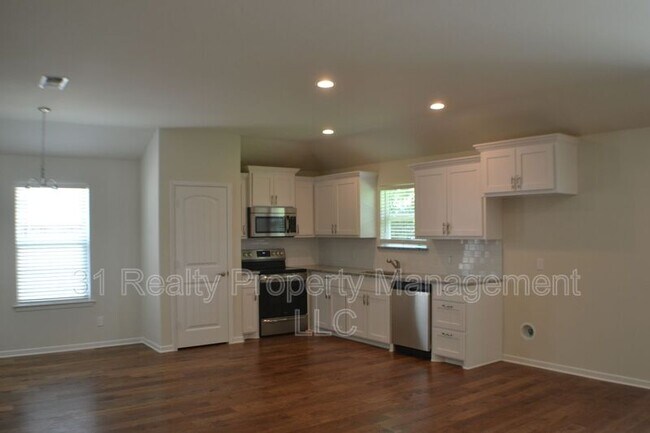 Building Photo - 3424 Brookstone Dr