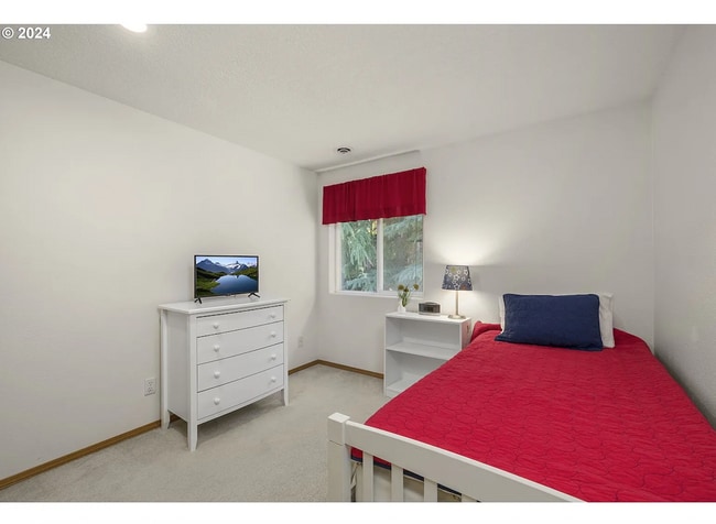 Building Photo - Stunning 4 Bedroom Home in Bethany!