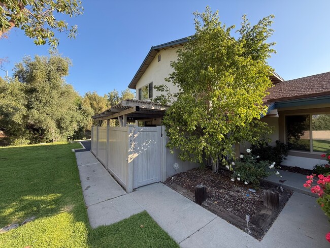 Building Photo - 1669 Tiburon Ct