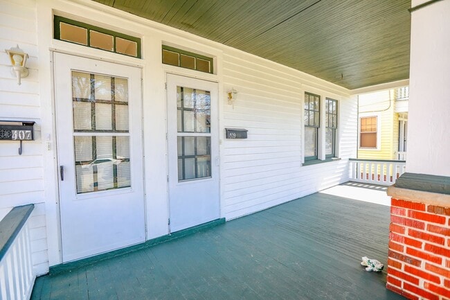Building Photo - Spacious apartment for rent in Portsmouth ...