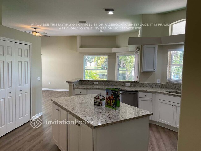 Building Photo - 874 Shoshone Ln