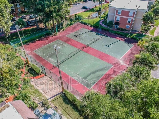 Building Photo - 4180 Versailles Dr