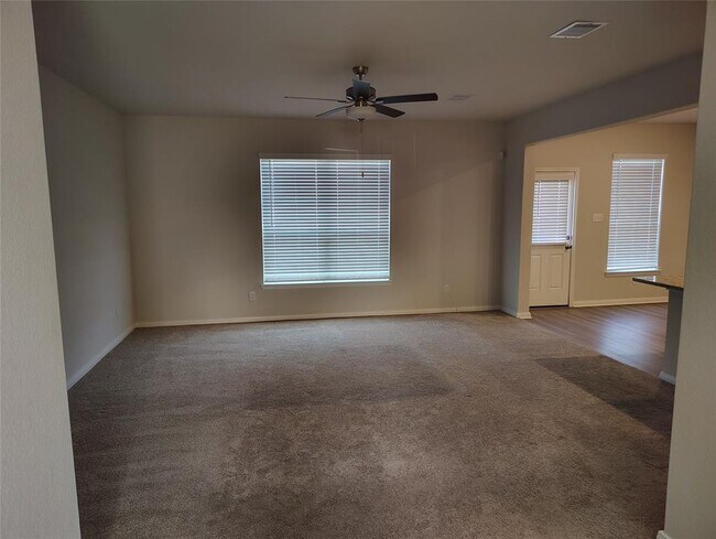 Building Photo - 3114 Freeboard Dr