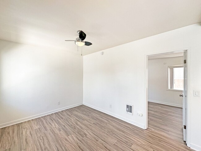 Building Photo - SD: 1BD/1BA Unit in City Heights with Granite Kitchen & Ceiling Fans