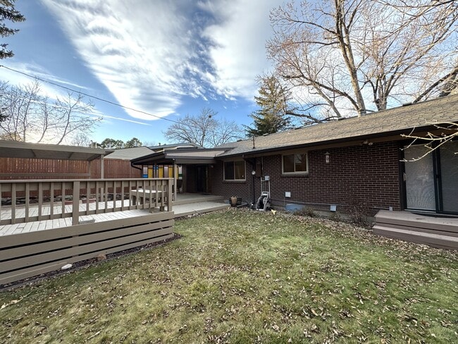 Building Photo - 3084 S Xanthia St