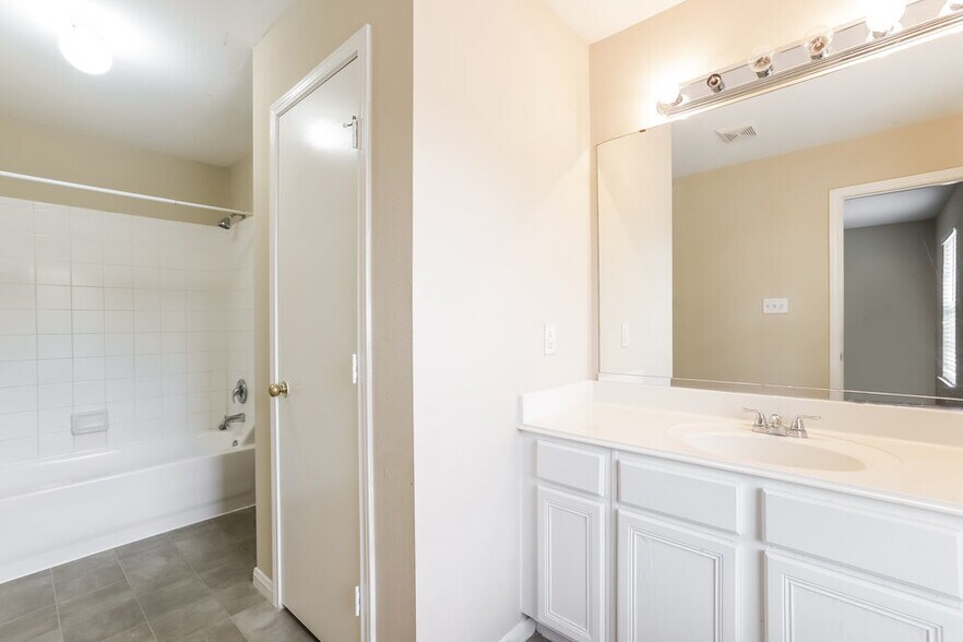 Building Photo - 8019 Scarlet Tanager Dr