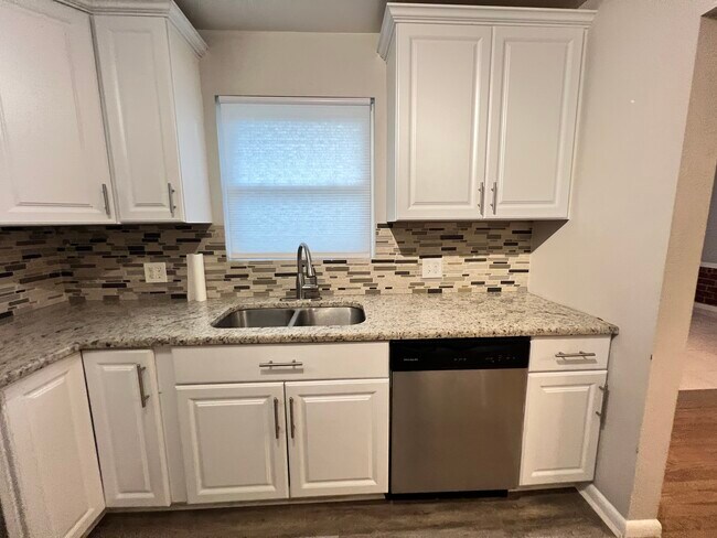 Building Photo - 3219 Fruitwood Ln