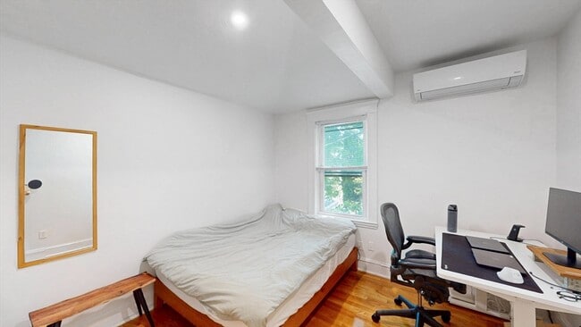 Building Photo - 29 Fifield St