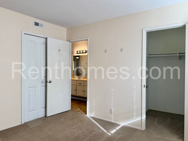 Building Photo - 7679 Stalmer St