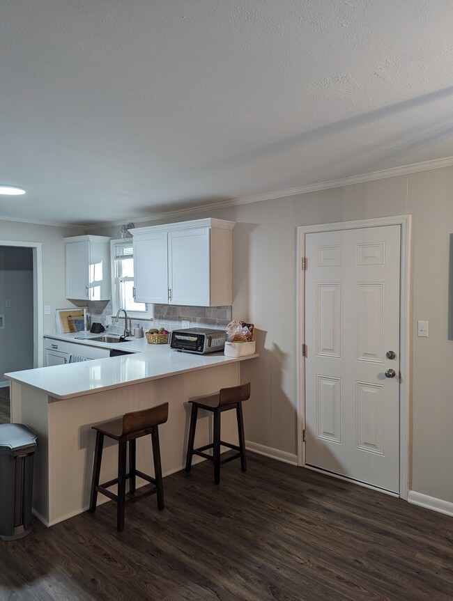 Building Photo - 3320 Sandpiper Ln