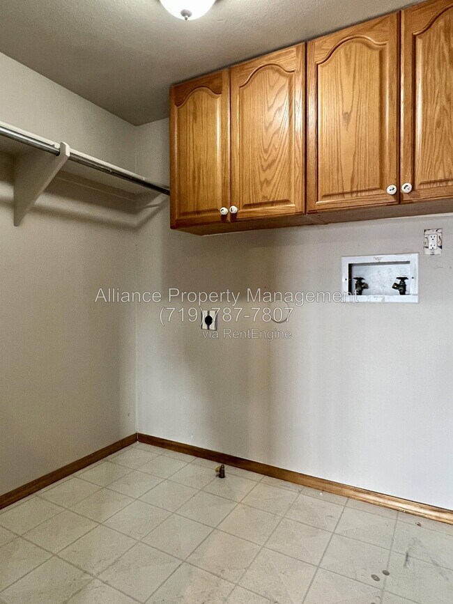 Building Photo - 6318 Galway Dr
