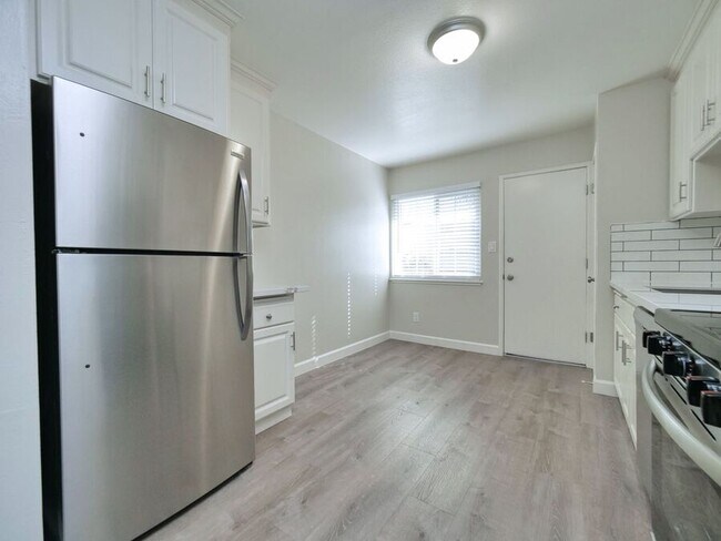 Building Photo - 16016 Marcella St