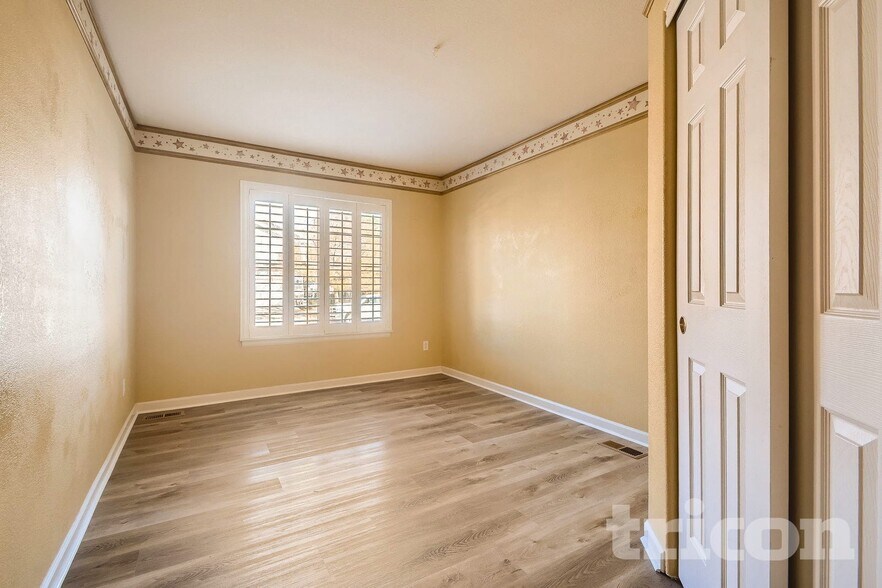 Building Photo - 5971 S Zeno Ct