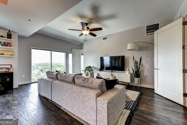 Building Photo - 1820 Peachtree St NW