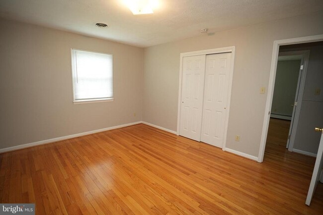 Building Photo - 20609 Point Lookout Rd