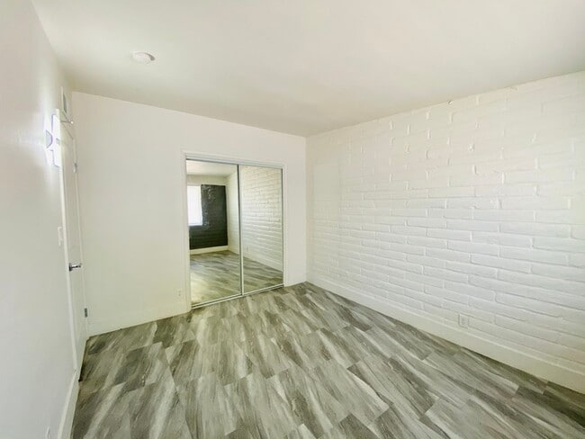 Building Photo - Modern living in this completely updated 2...