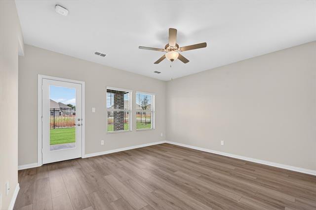 Building Photo - 1402 Bridgestone Dr