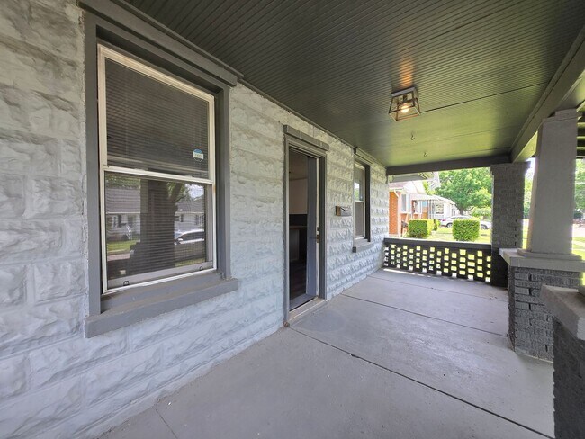 Building Photo - 2832 Rushland Dr