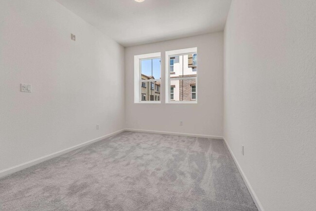 Building Photo - 2099 Vincenzo