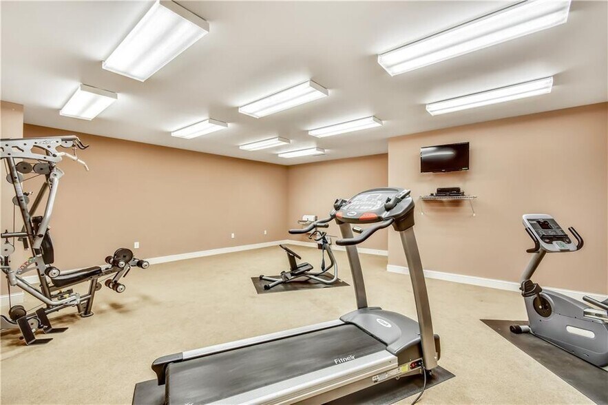 Building Photo - 5975 Stargazer Way