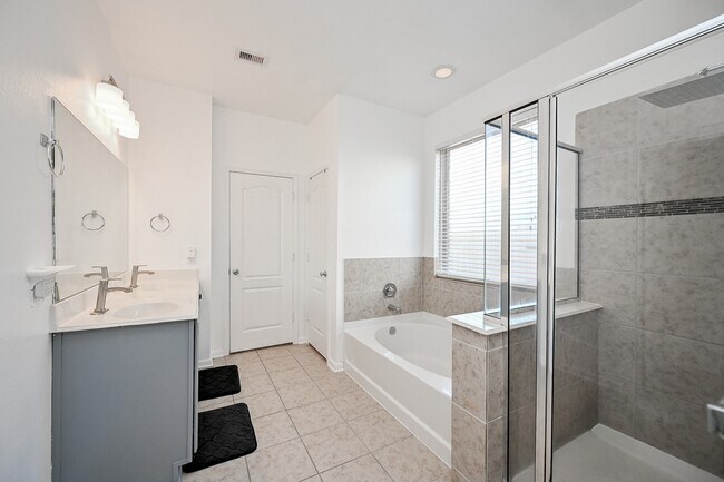 Building Photo - 28610 Cranford Sage Ln