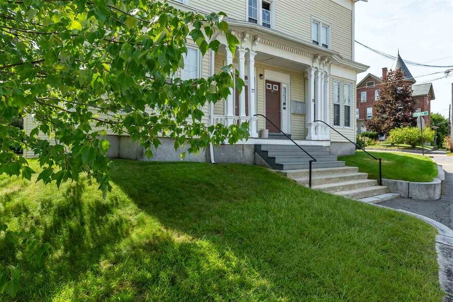 Main Entrance View 1 - 77 -79 Centre St