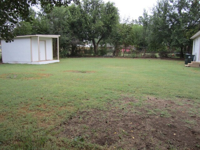 Building Photo - 10826 Lejean Dr