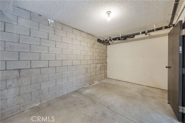 Building Photo - 525 Concord St