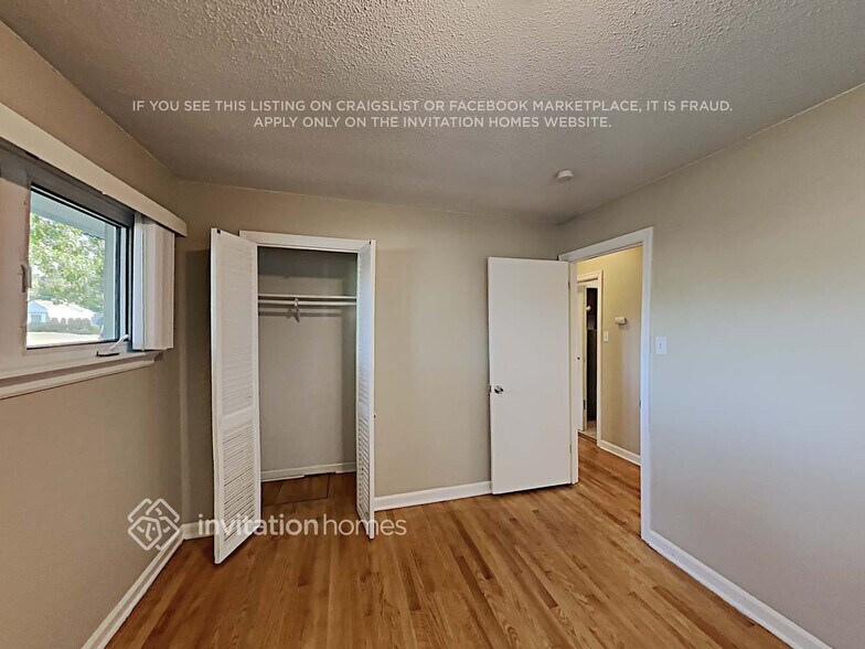 Building Photo - 9219 S 51st Ave