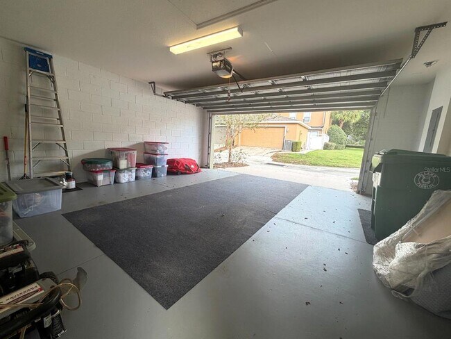 Building Photo - 235 Endicott Way