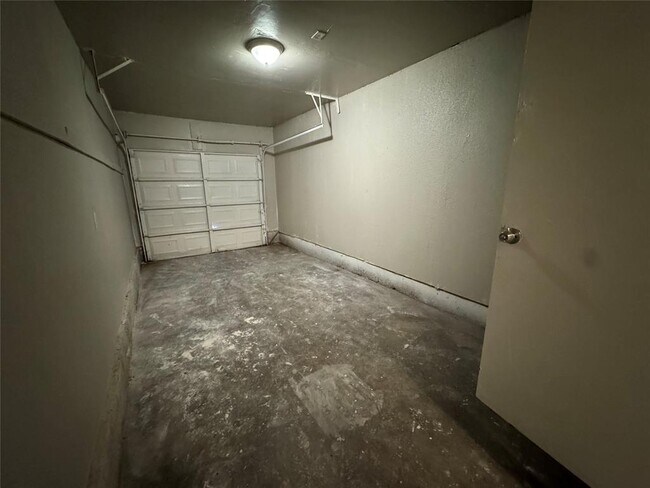 Building Photo - 5109 S Georgia Terrace