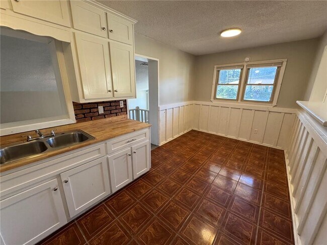 Building Photo - 3801 Del Monte Ct