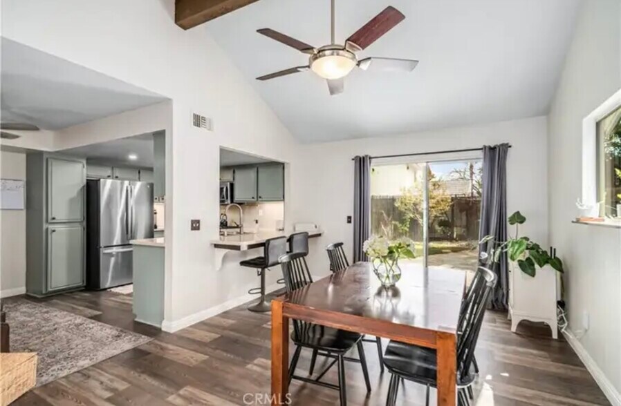 Building Photo - 4554 Meadow Pl