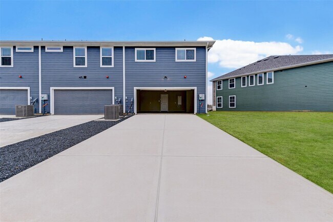 Building Photo - 11938 Amber Oak Wy