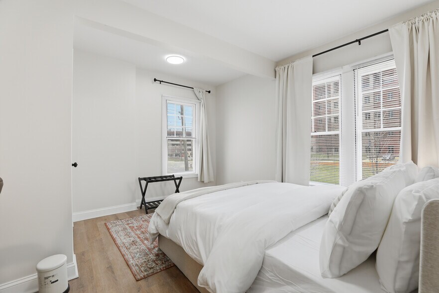 Building Photo - 4635 John R St