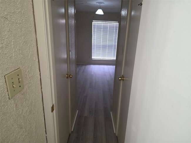 Building Photo - 3025 Walnut Bend Ln