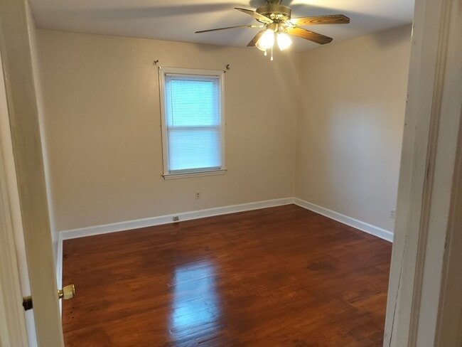 Building Photo - Fayetteville Ranch