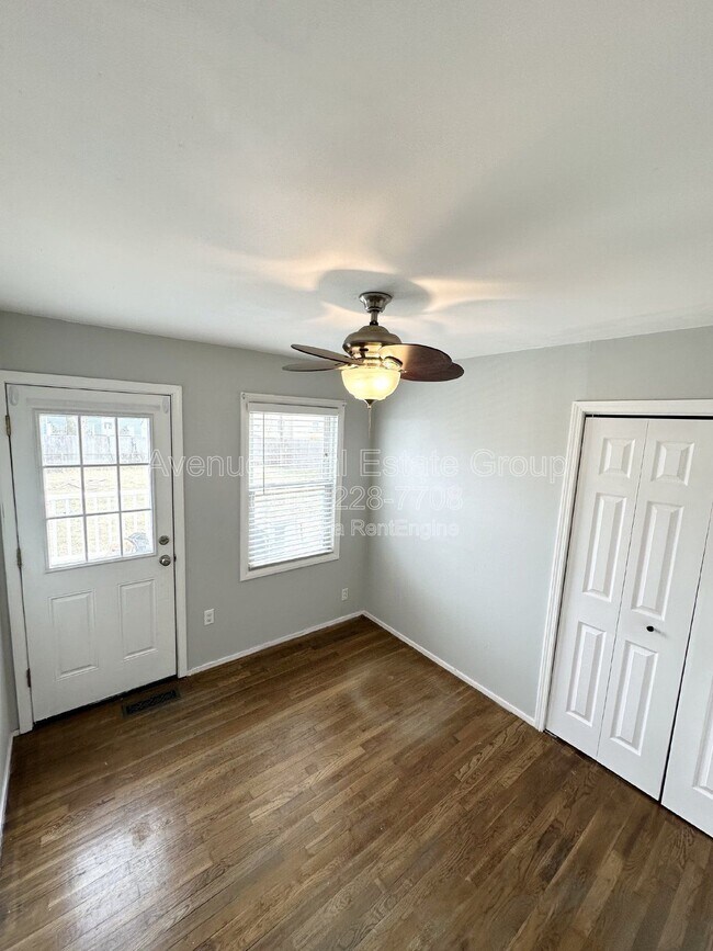 Building Photo - 12154 Parkwood Pl