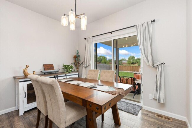 Building Photo - 1495 S Plumeria Dr