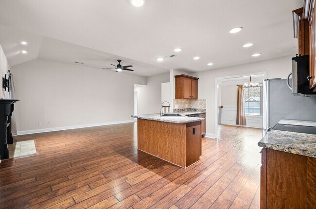 Building Photo - 1224 Meachem Dr