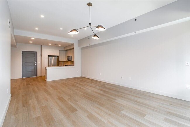 Building Photo - 1100 Howell Mill Rd NW