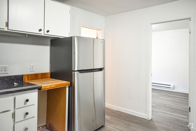 Building Photo - Latah Apartments