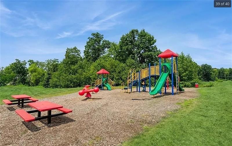 Building Photo - 2008 Hemlock Ln