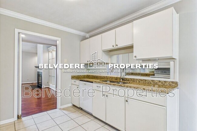 Building Photo - 18-B Park Village Ln