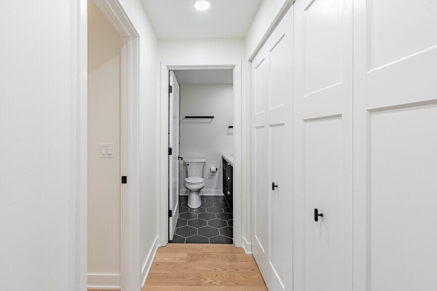 Building Photo - 405 N Wabash Ave